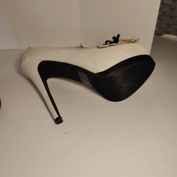 Ladies Cream with Bow Platform Stiletto Heels Size 8 Shoes - Picture 6 of 11